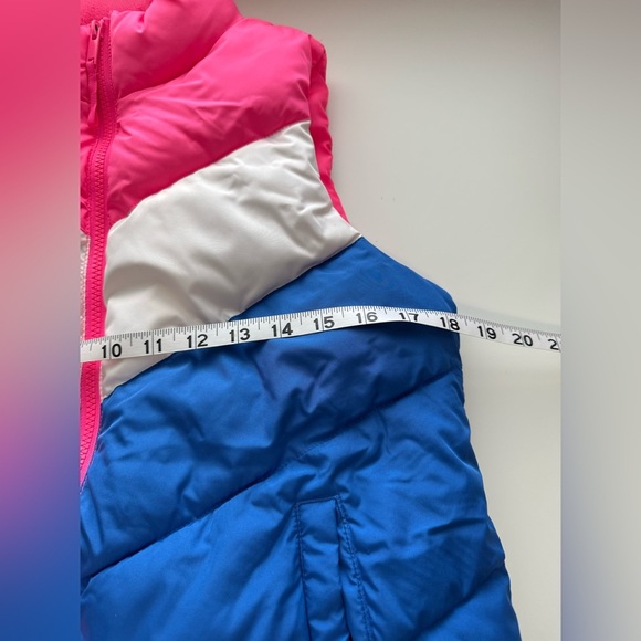 GAP Pink, white, and Blue White Vest Sporty Colorblock Design - Picture 2 of 8